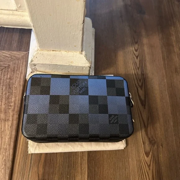 Louis Vuitton Blue and Black Limited Edition Crossbody/Shoulder Bag - Picture 8 of 11